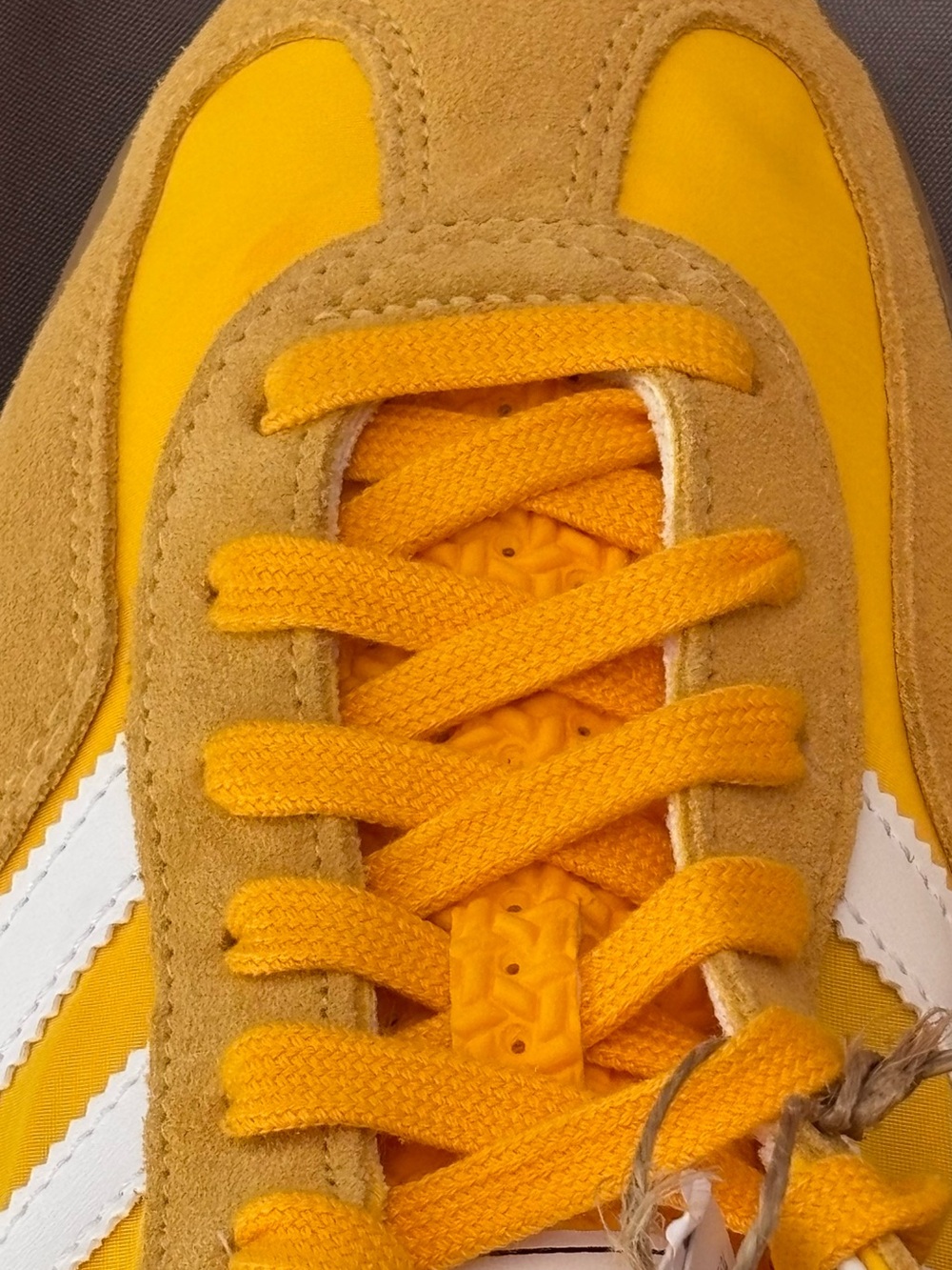 Adidas Gazelle Yellow White Gum Suede Men’s Size 12 New No Box - Picture 4 of 16